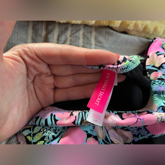 VS swim bottoms- size small - Picture 2 of 2